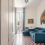 Ehemaliger Palast, Malerische Wohnung, Seeblick, Stellplatz شقة لافينو