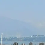 شقة Ehemaliger Palast, Malerische Wohnung, Seeblick, Stellplatz لافينو