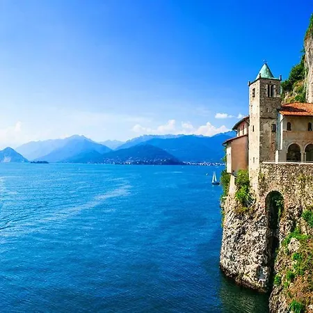 Ehemaliger Palast, Malerische Wohnung, Seeblick, Stellplatz