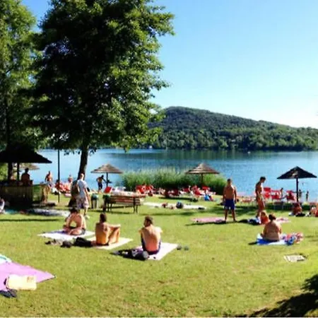 Appartement Ehemaliger Palast, Malerische Wohnung, Seeblick, Stellplatz *