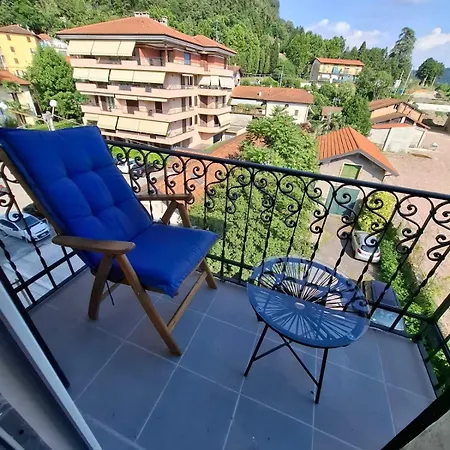 Ehemaliger Palast, Malerische Wohnung, Seeblick, Stellplatz * Лавено