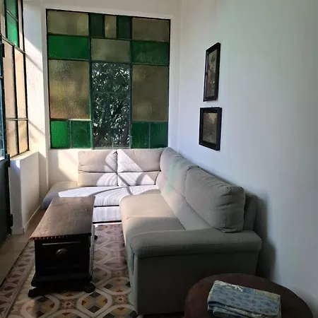 Апартаменты Ehemaliger Palast, Malerische Wohnung, Seeblick, Stellplatz