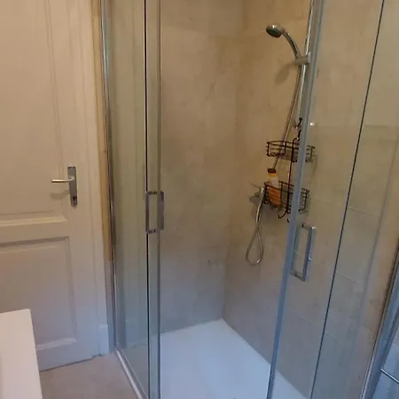 Ehemaliger Palast, Malerische Wohnung, Seeblick, Stellplatz Лавено