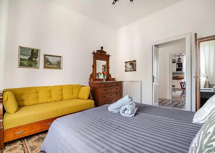 Ehemaliger Palast, Malerische Wohnung, Seeblick, Stellplatz Apartament Laveno