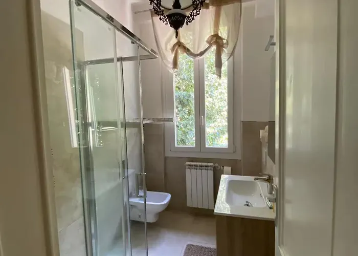 Ehemaliger Palast, Malerische Wohnung, Seeblick, Stellplatz