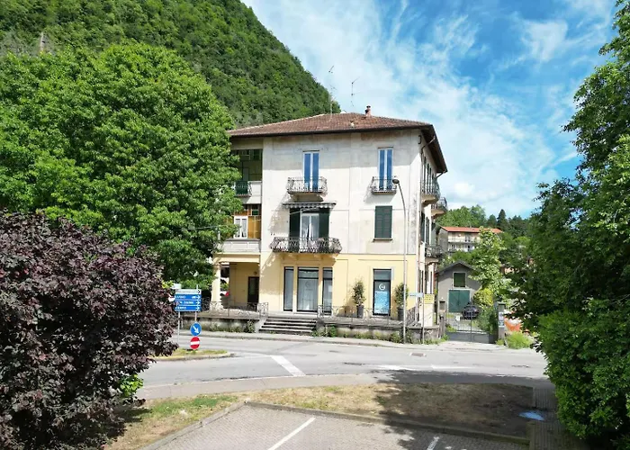 Apartament Ehemaliger Palast, Malerische Wohnung, Seeblick, Stellplatz