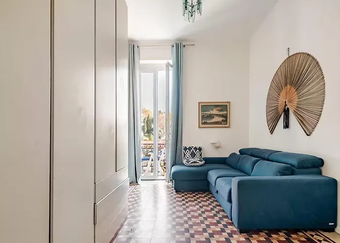 Ehemaliger Palast, Malerische Wohnung, Seeblick, Stellplatz Διαμέρισμα Laveno